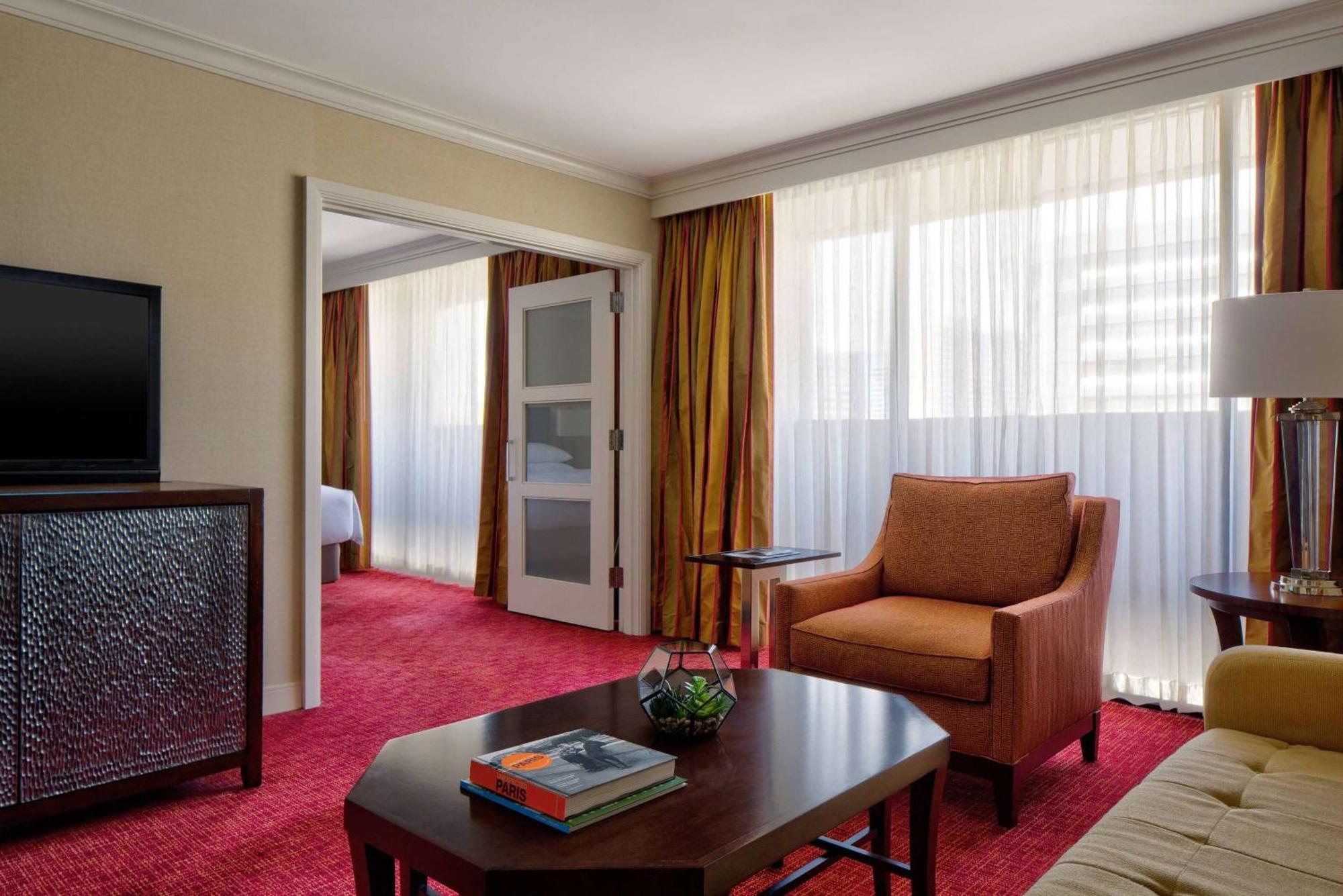 Wyndham Atlanta Buckhead Hotel & Conference Center Экстерьер фото