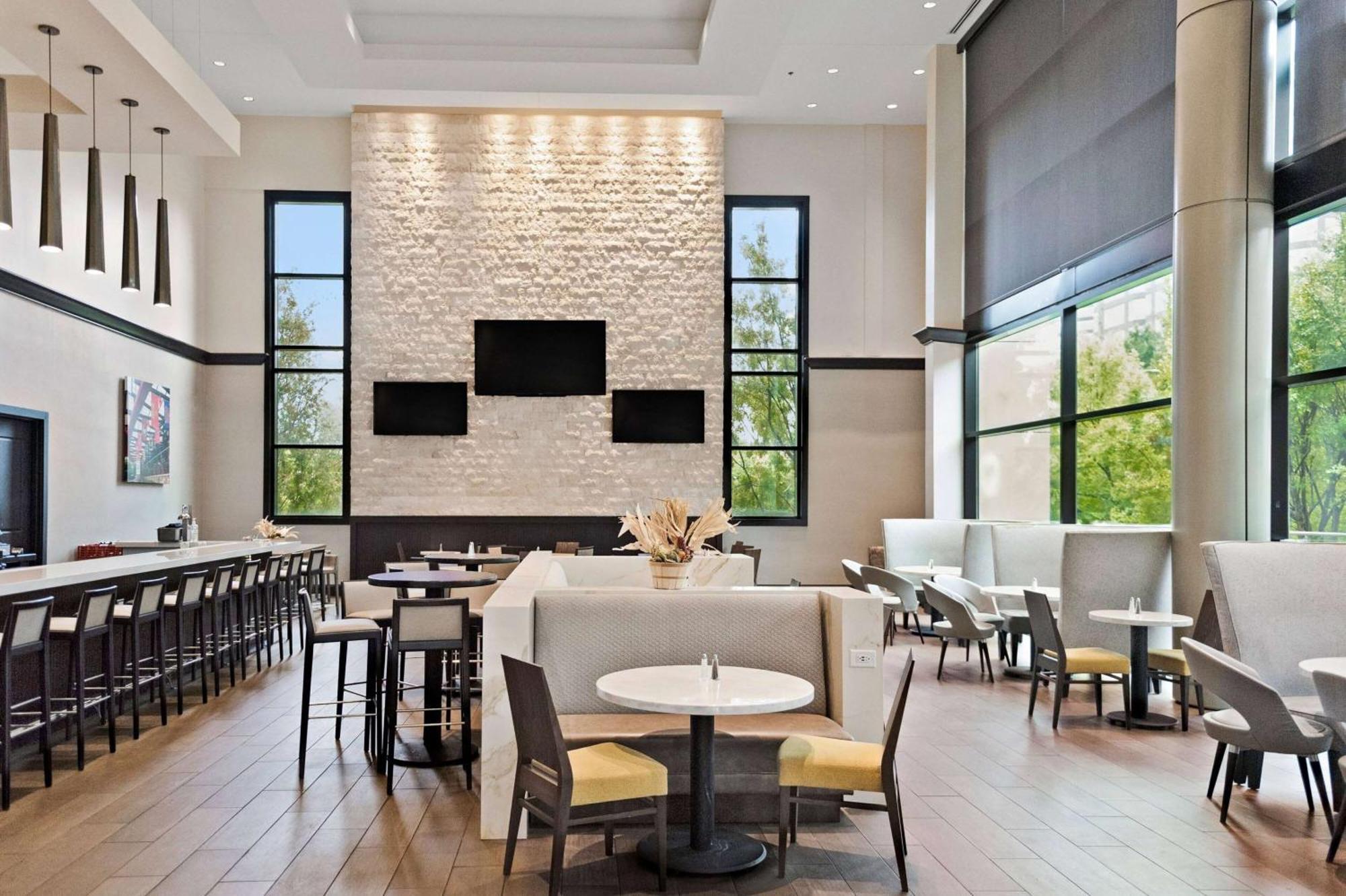 Wyndham Atlanta Buckhead Hotel & Conference Center Экстерьер фото